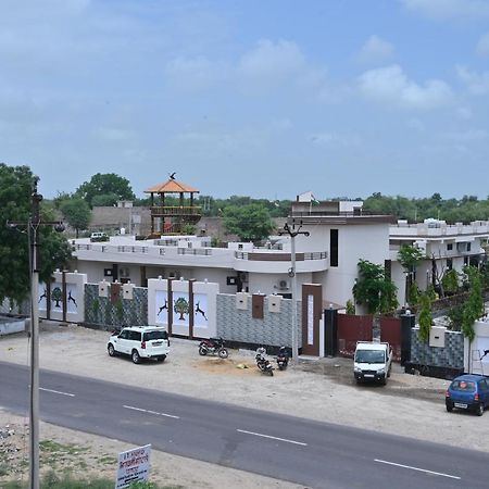 Modi Resort And Garden Chhapar Екстер'єр фото